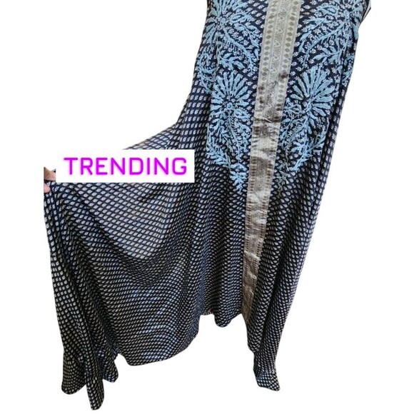 Love Kyla Silk Lightweight Embroidered Dress Boho Size Small Flowy - Picture 3 of 8